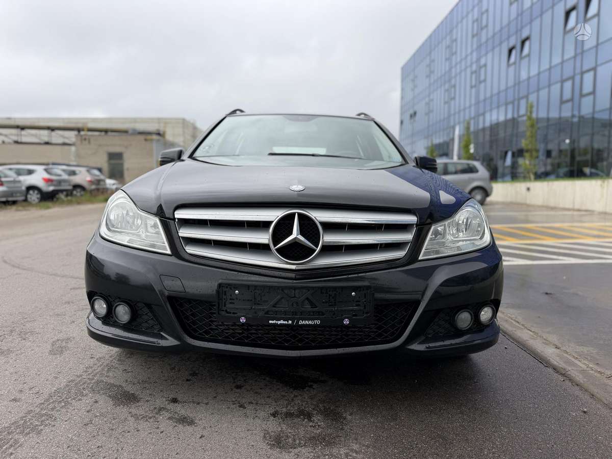 Mercedes-Benz C200 2012 — photo 5