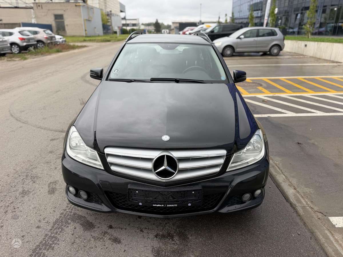 Mercedes-Benz C200 2012 — photo 6