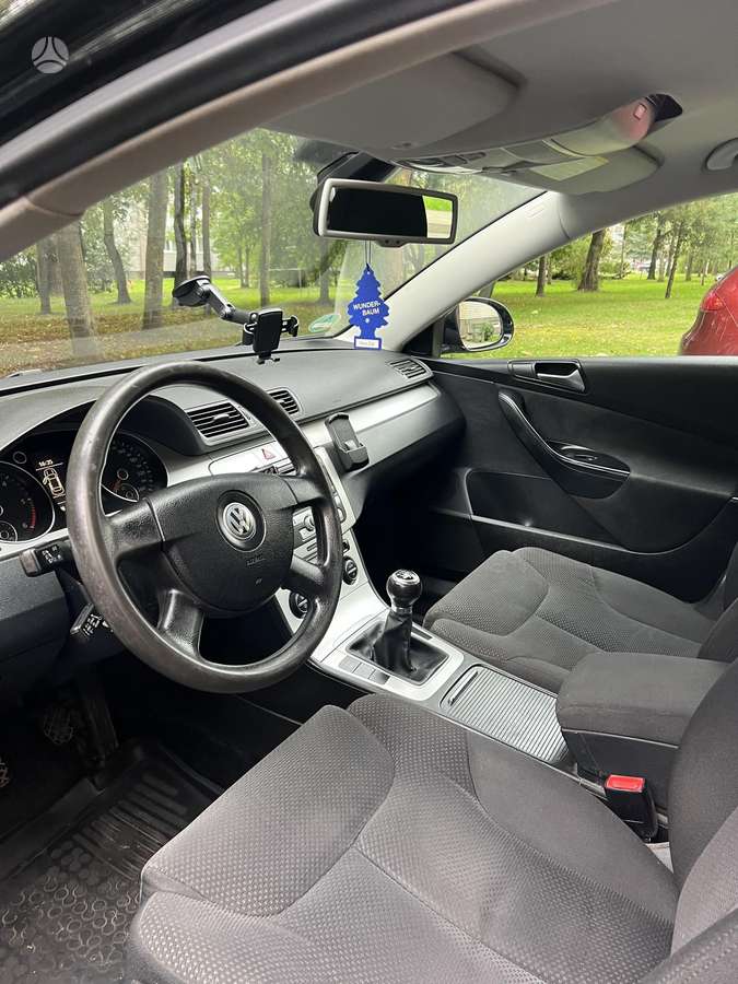 Volkswagen Passat 2009 — engine 1968 cm³, 170 HP (125kW)