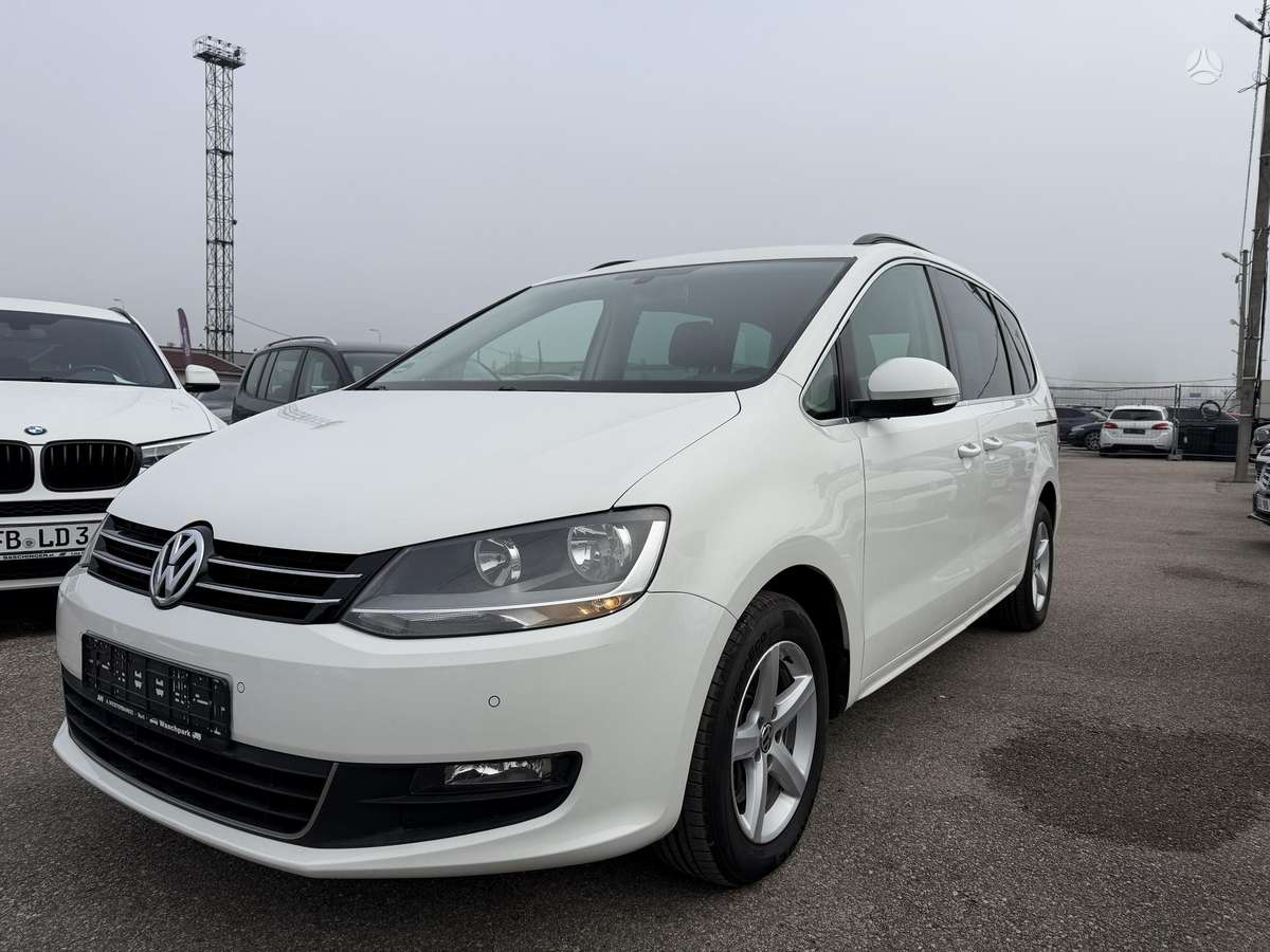 Volkswagen Sharan 2011 — салон
