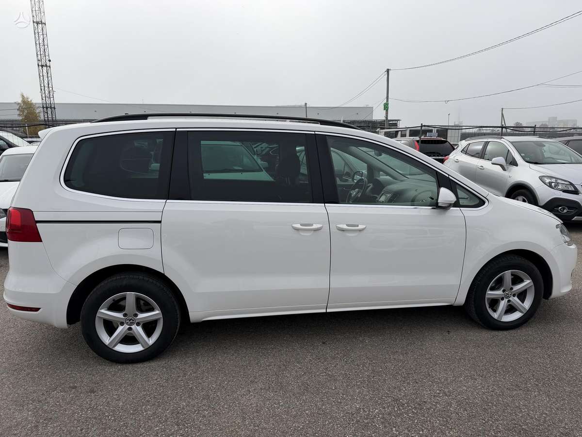 Volkswagen Sharan 2011 — двигун 1968 cm³, 170 HP (125kW)