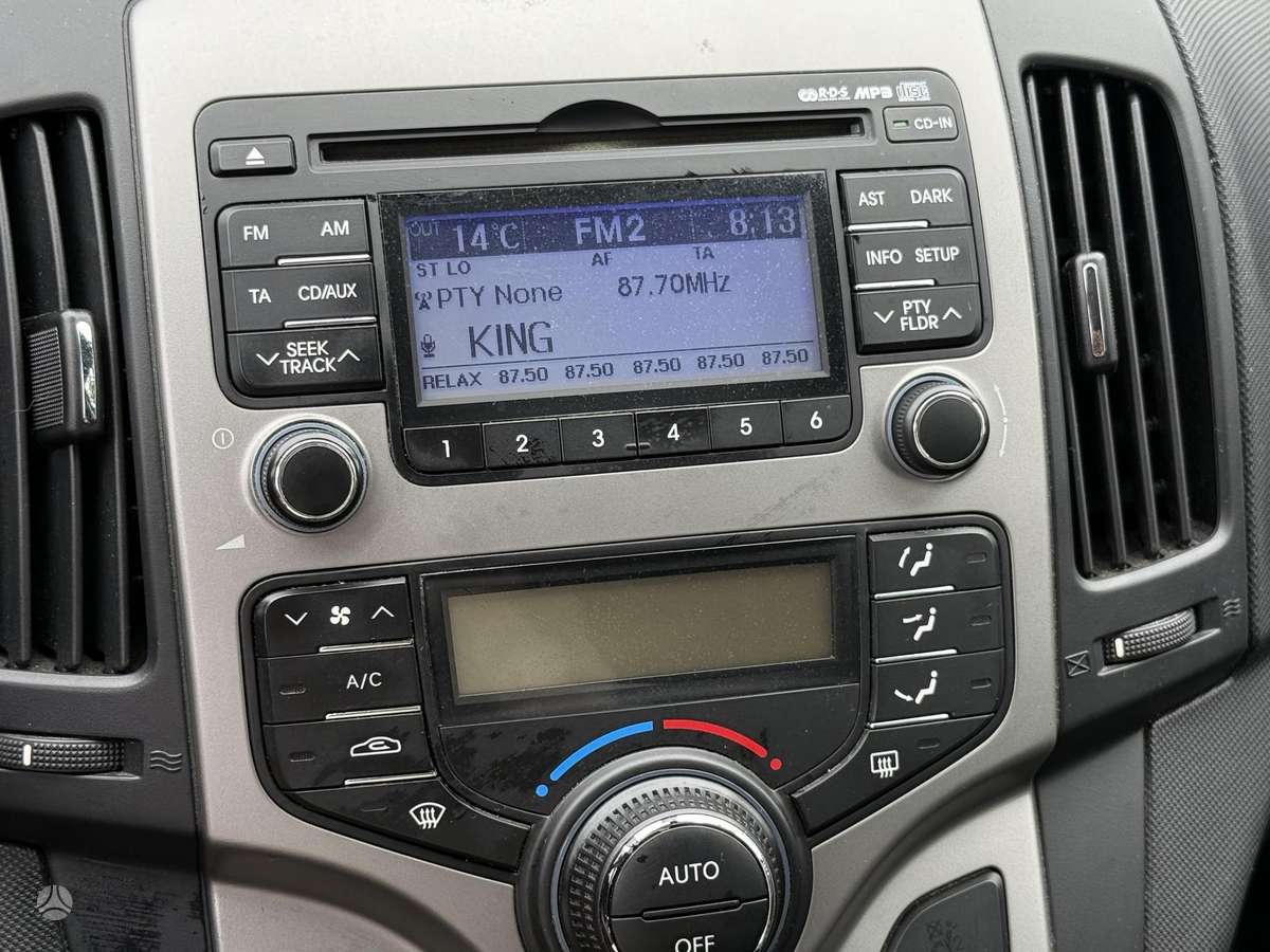 Hyundai i30 2011 — photo 19