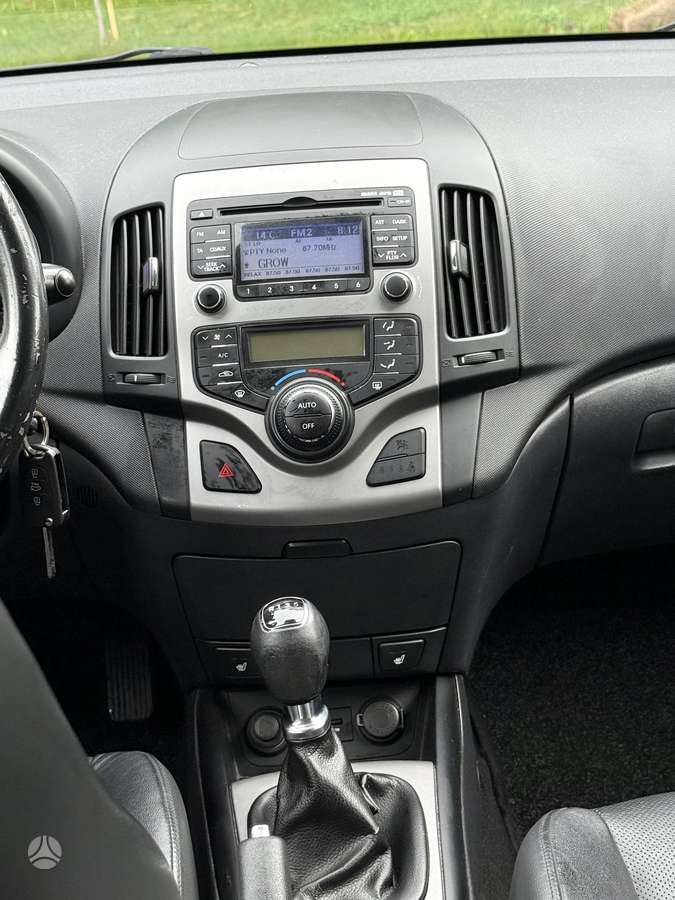 Hyundai i30 2011 — photo 20