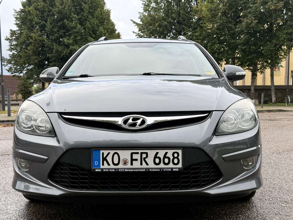 Hyundai i30 2011 — photo 28