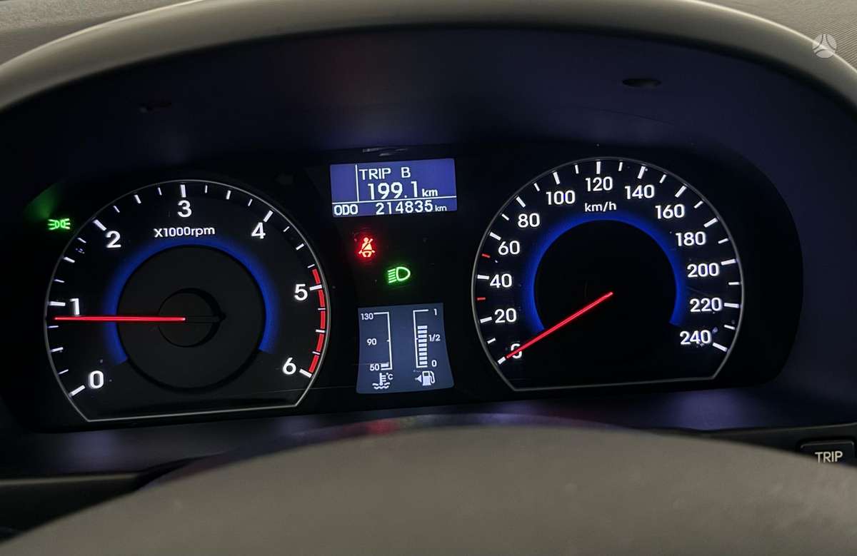 Hyundai i30 2011 — photo 43