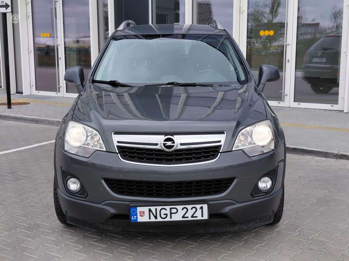 Opel Antara 2011 — rear view