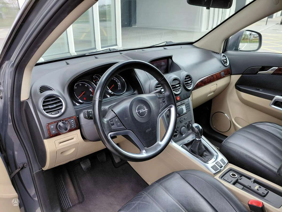Opel Antara 2011 — photo 7