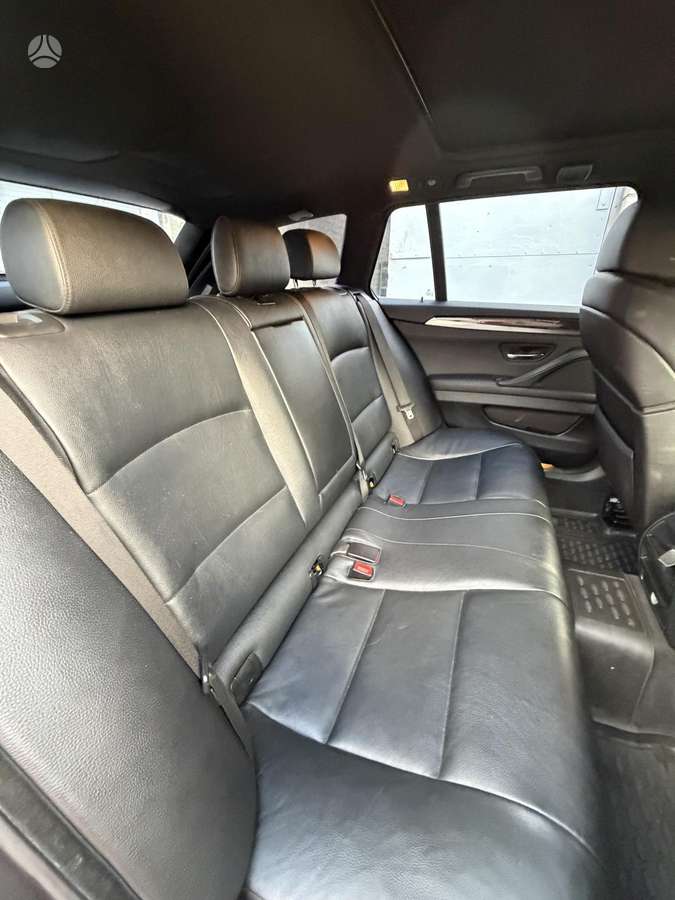 BMW 530 2011 — photo 25