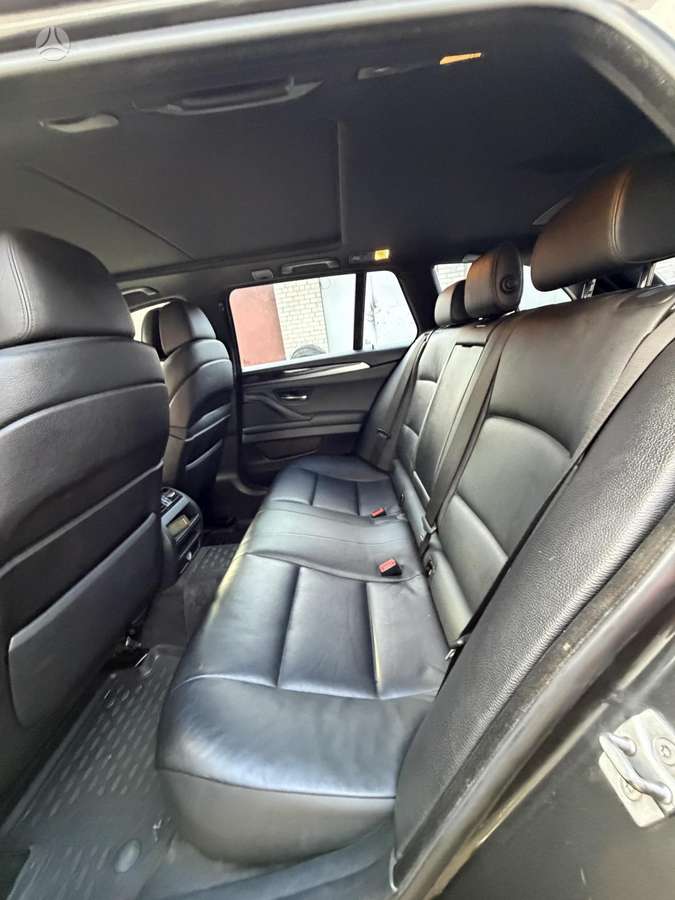 BMW 530 2011 — photo 26