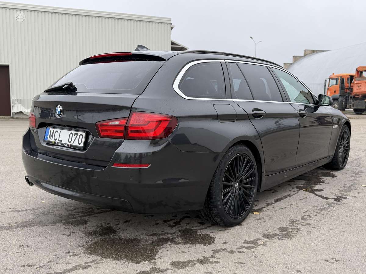 BMW 530 2011 — engine 2993 cm³, 204 HP (150kW)