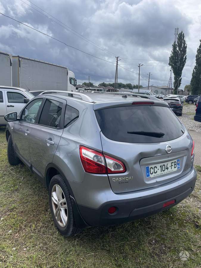 Nissan Qashqai 2012 — вигляд ззаду