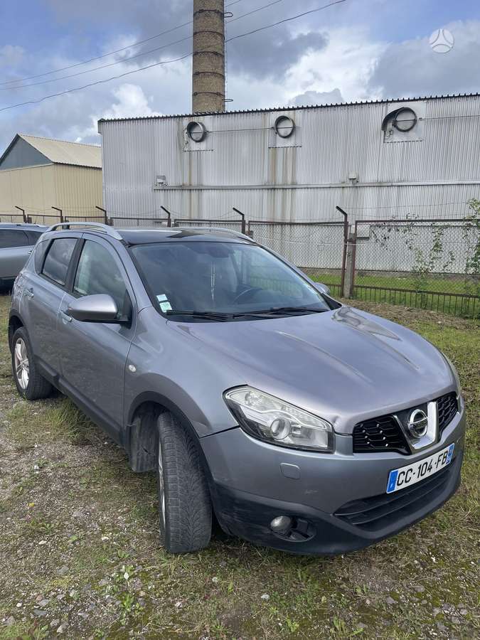 Nissan Qashqai 2012 — салон