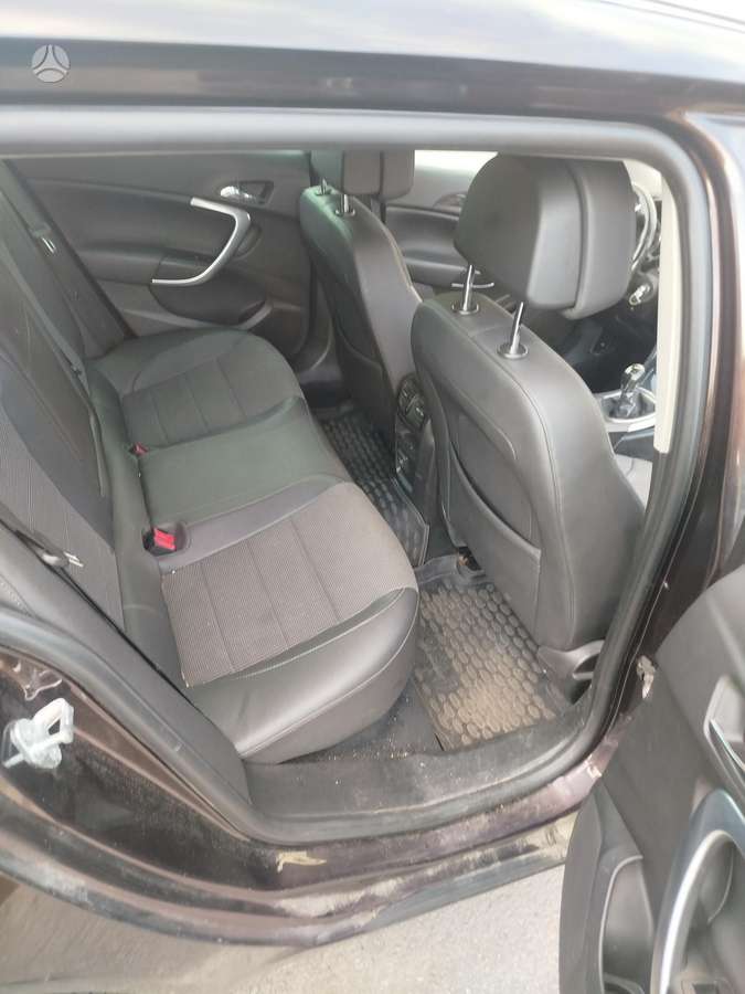 Opel Insignia 2012 — photo 11