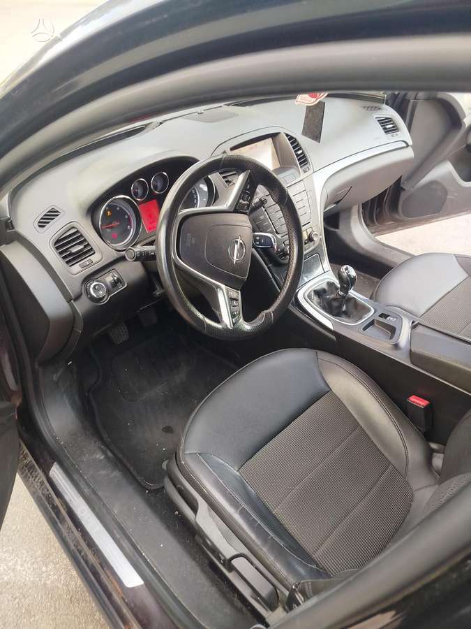 Opel Insignia 2012 — photo 12