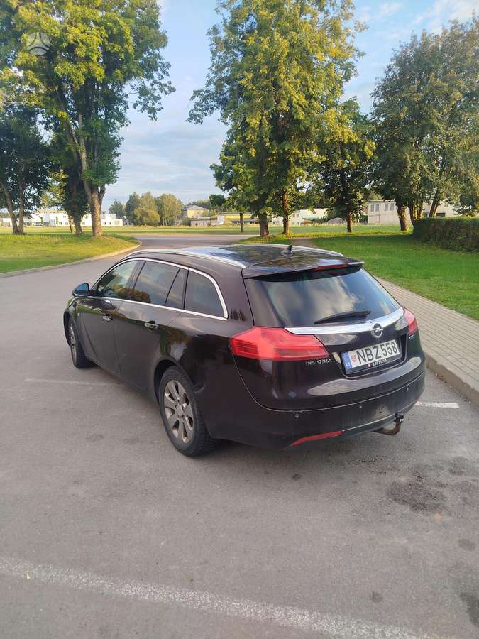 Opel Insignia 2012 — engine 1956 cm³, 160 HP (118kW)