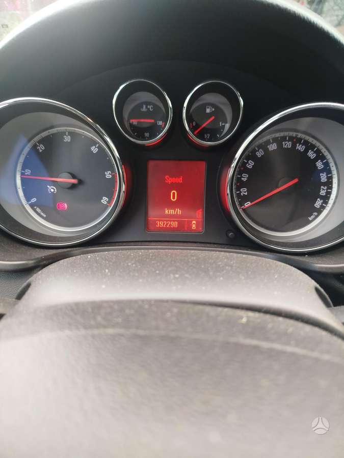 Opel Insignia 2012 — photo 8