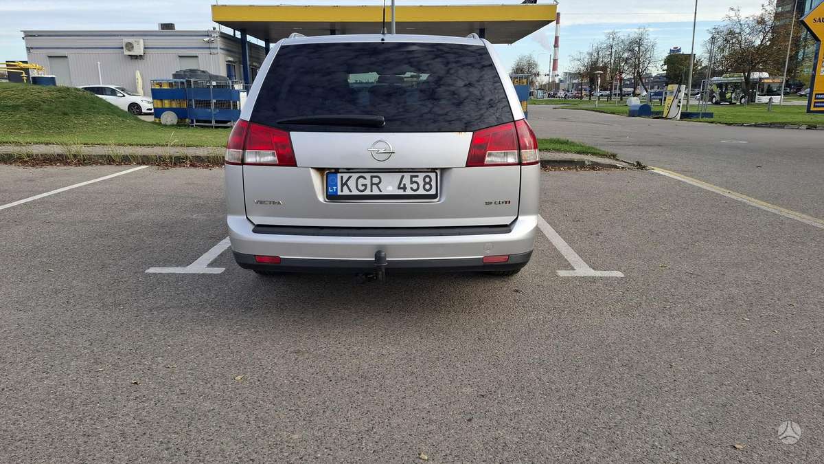 Opel Vectra 2009 — вигляд ззаду