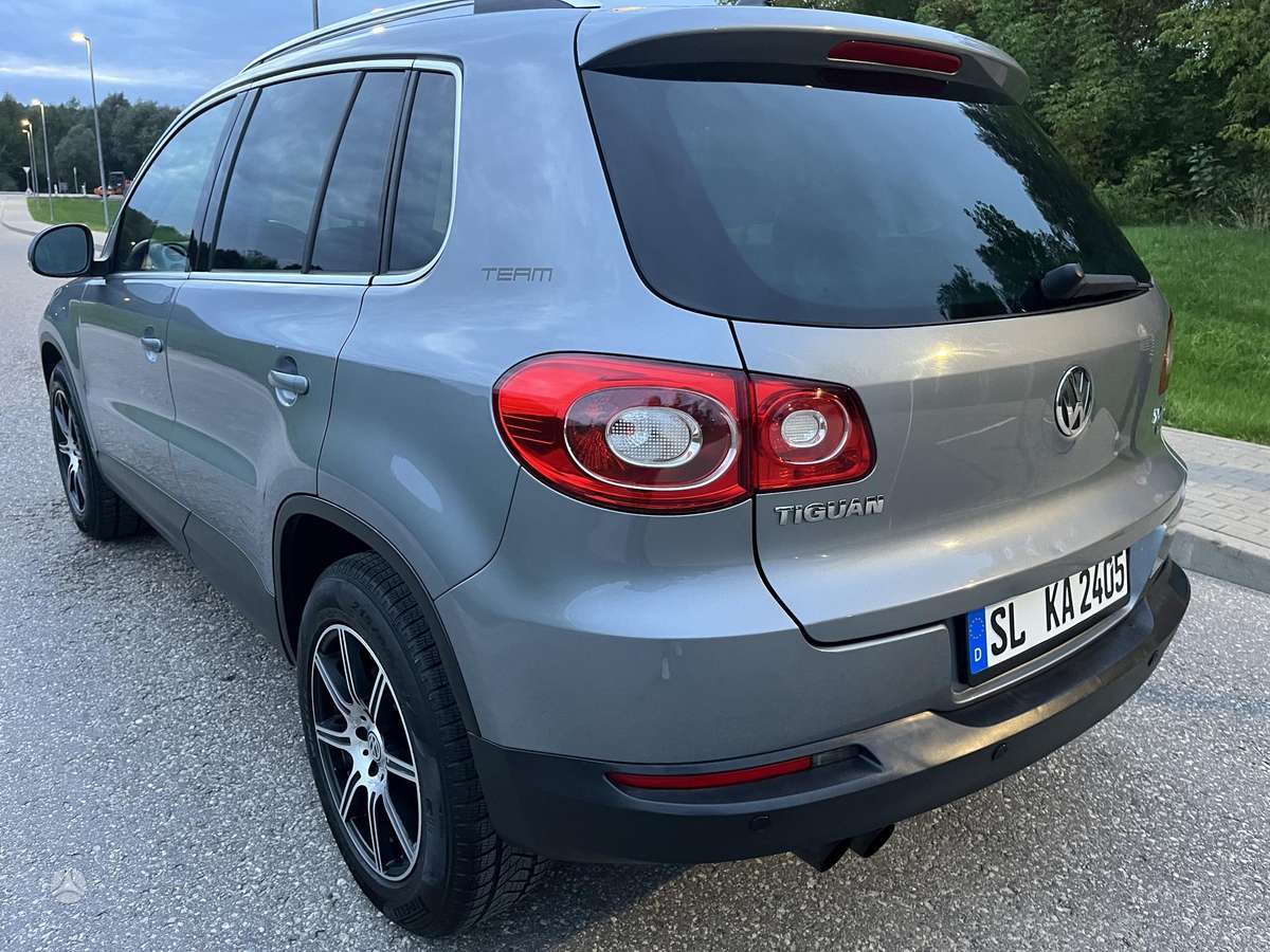 Volkswagen Tiguan 2010 — engine 2000 cm³, 140 HP (103kW)