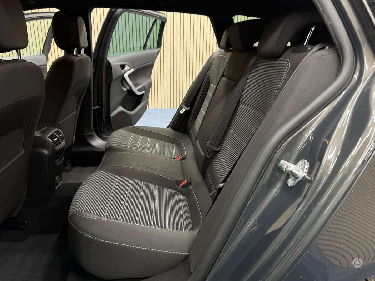 Opel Insignia 2014 — photo 17