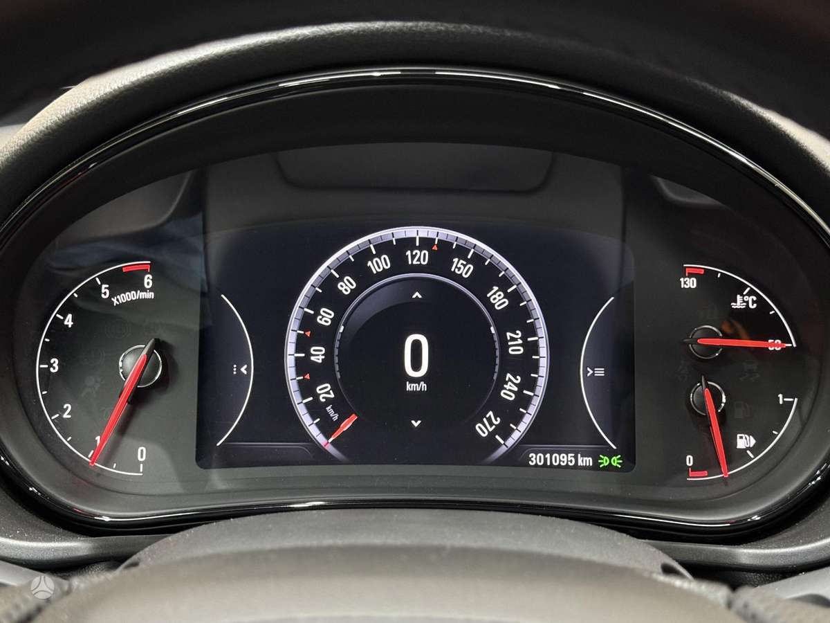 Opel Insignia 2014 — photo 25