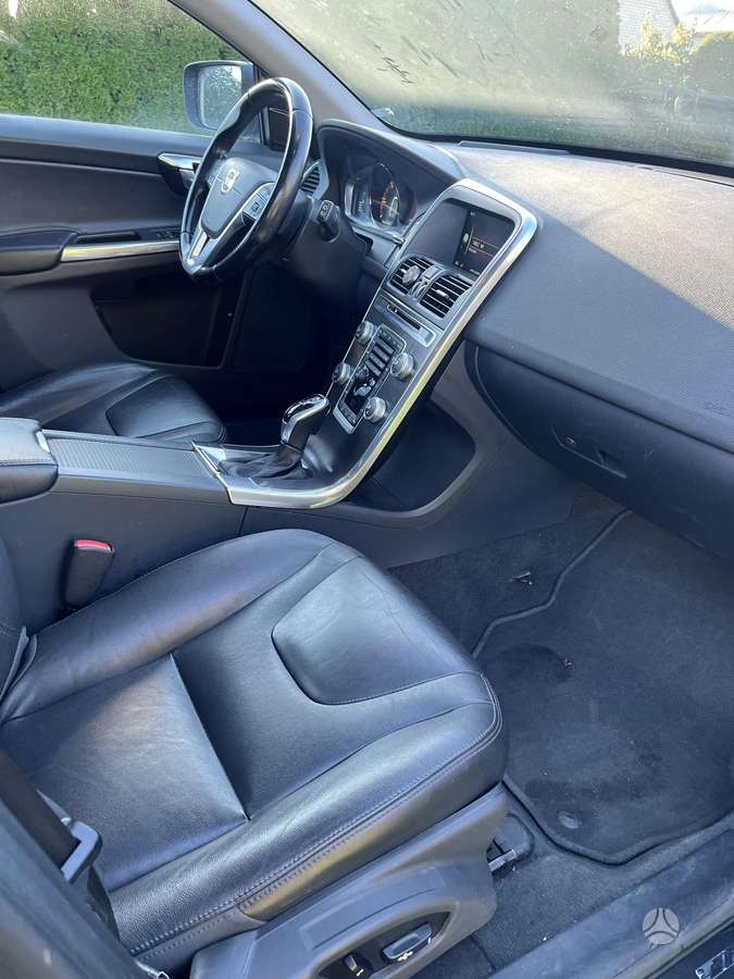 Volvo XC60 2014 — photo 10