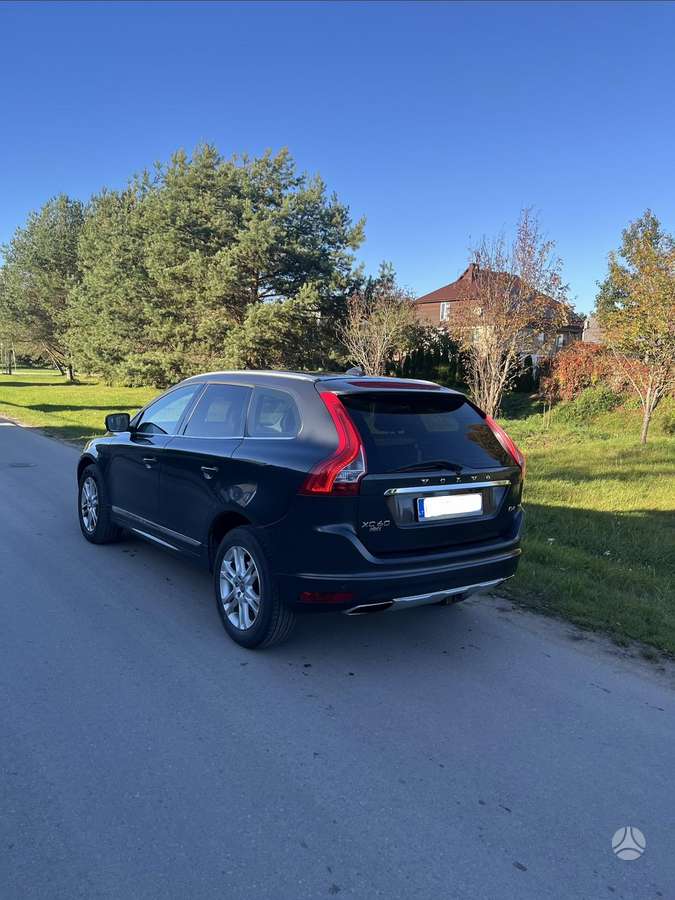 Volvo XC60 2014 — interior