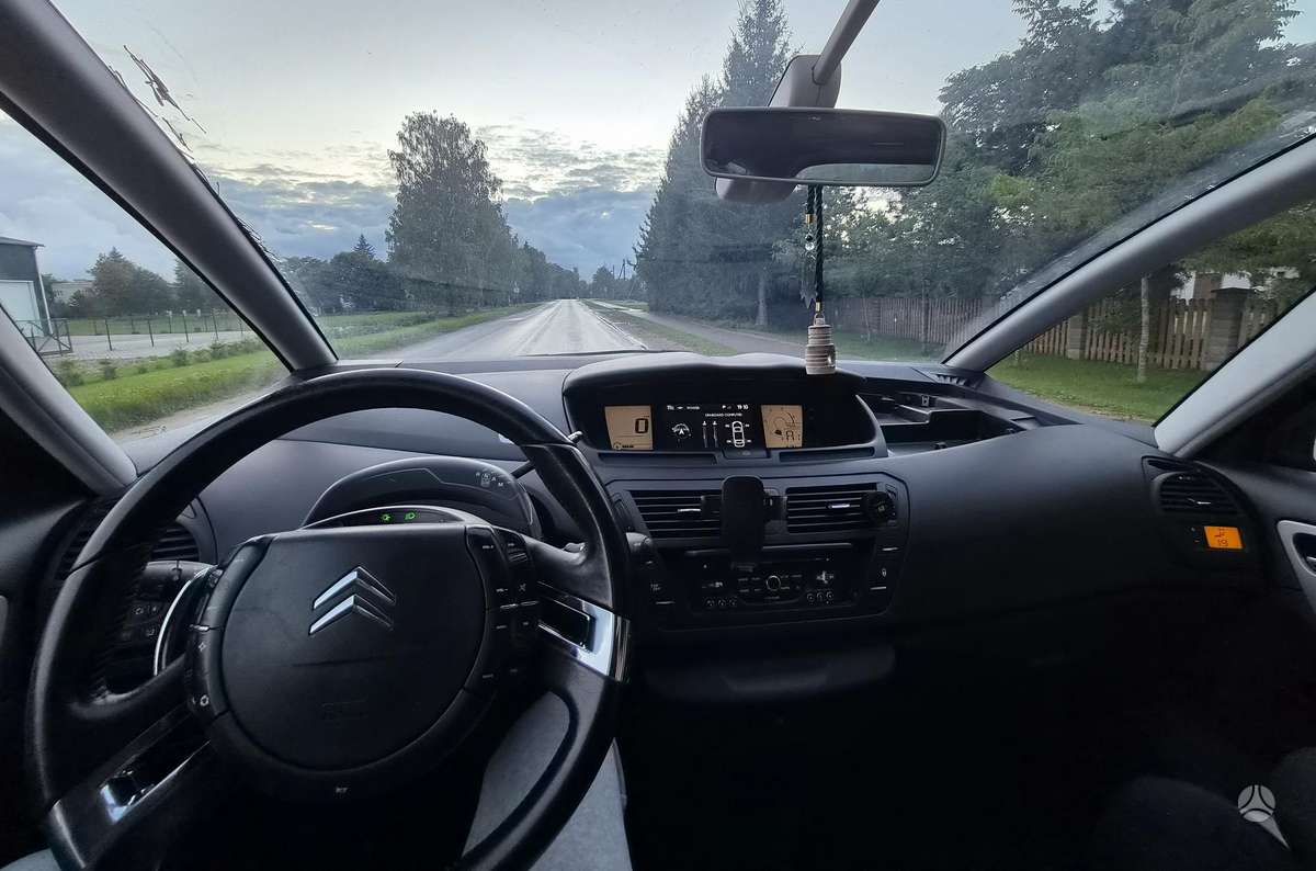 Citroen Grand 2012 — photo 10