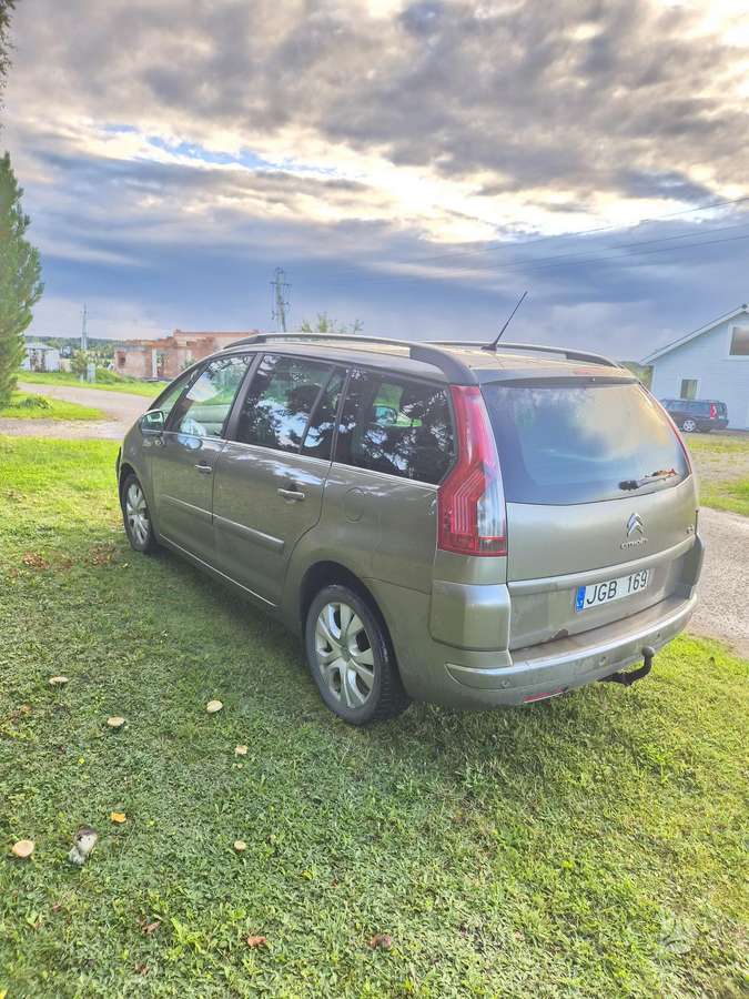 Citroen Grand 2012 — interior