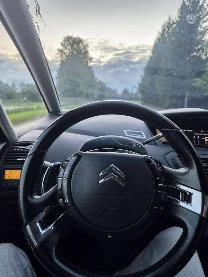 Citroen Grand 2012 — photo 6