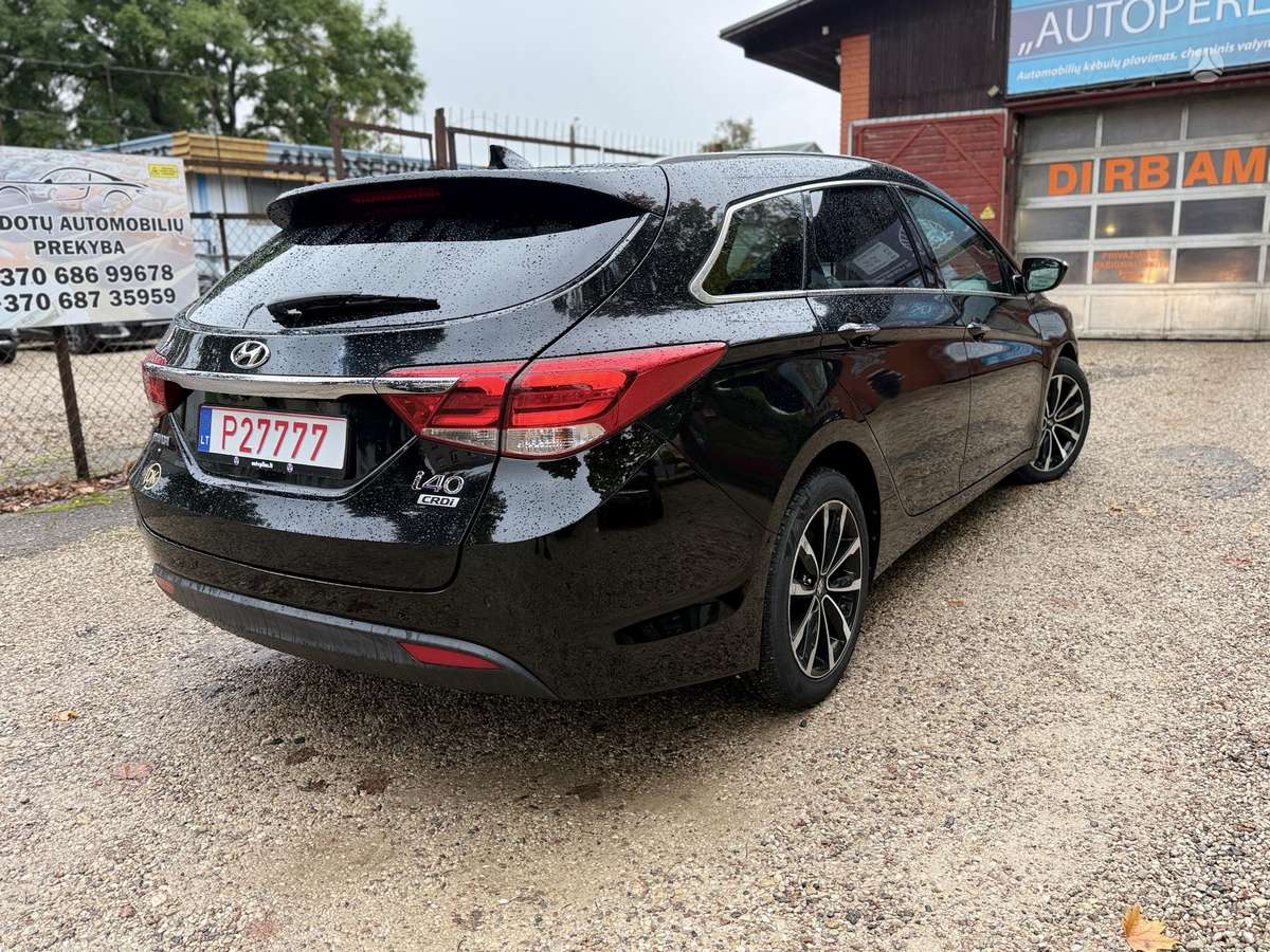 Hyundai i40 2014 — rear view