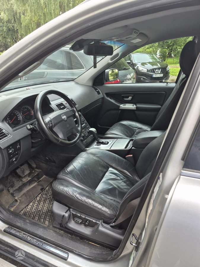 Volvo XC90 2004 — photo 11