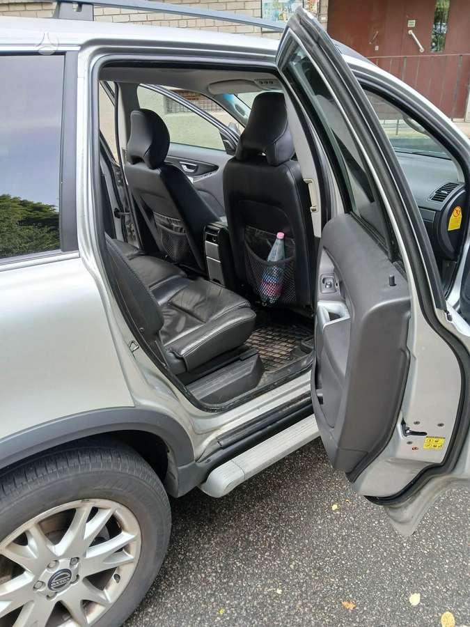 Volvo XC90 2004 — photo 15