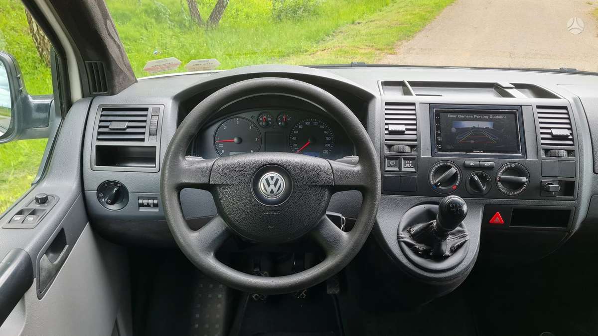 Volkswagen Transporter 2010 — photo 10
