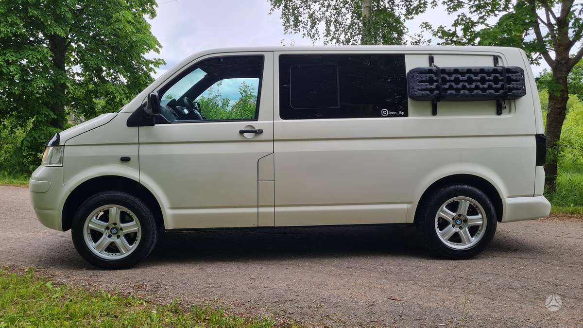 Volkswagen Transporter 2010 — photo 5