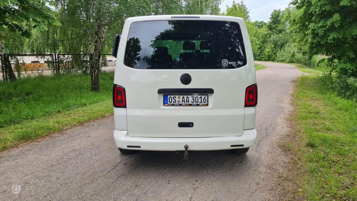 Volkswagen Transporter 2010 — photo 7