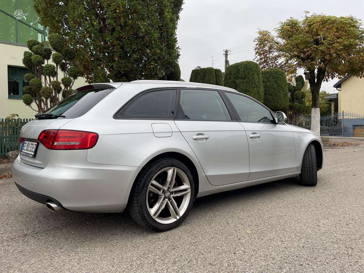 Audi A4 2009 — двигун 2700 cm³, 190 HP (140kW)