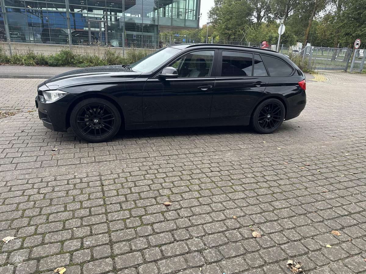 BMW 318 2014 — photo 5