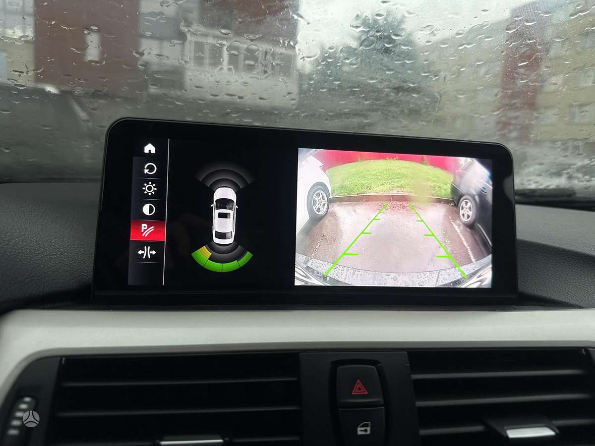 BMW 318 2014 — photo 9