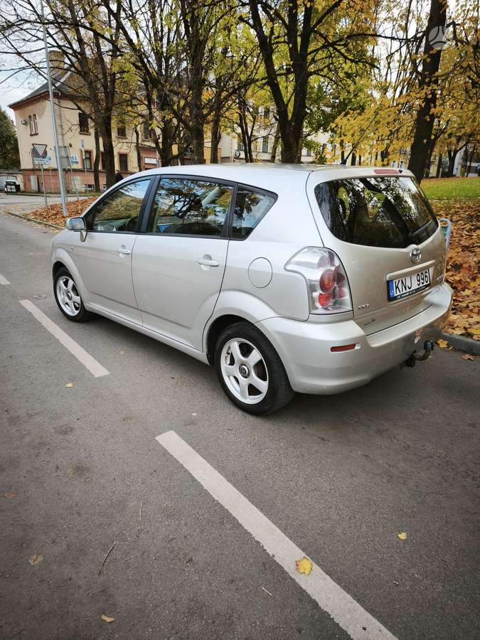 Toyota Corolla 2006 — двигун 1794 cm³, 129 HP (95kW)