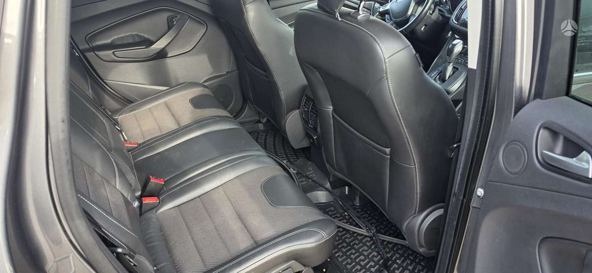 Ford Kuga 2015 — photo 9