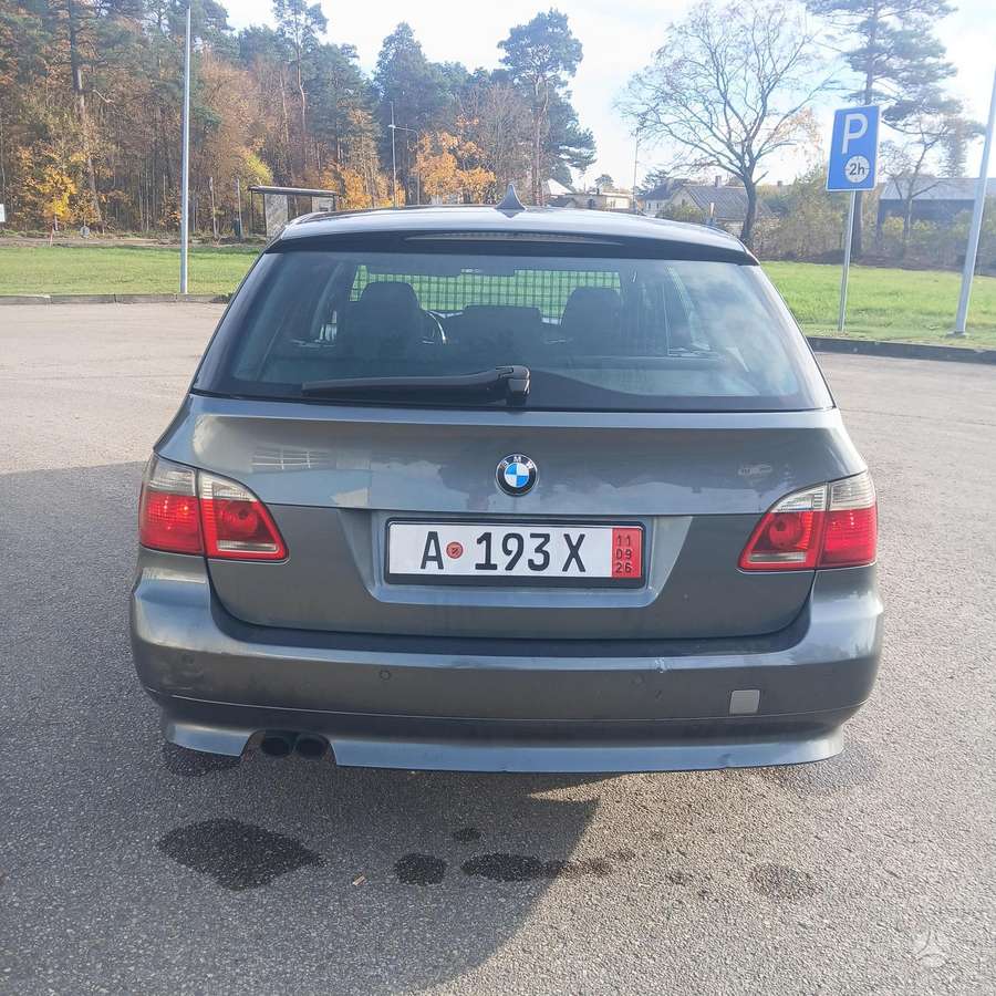 BMW 530 2005 — engine 2993 cm³, 218 HP (160kW)