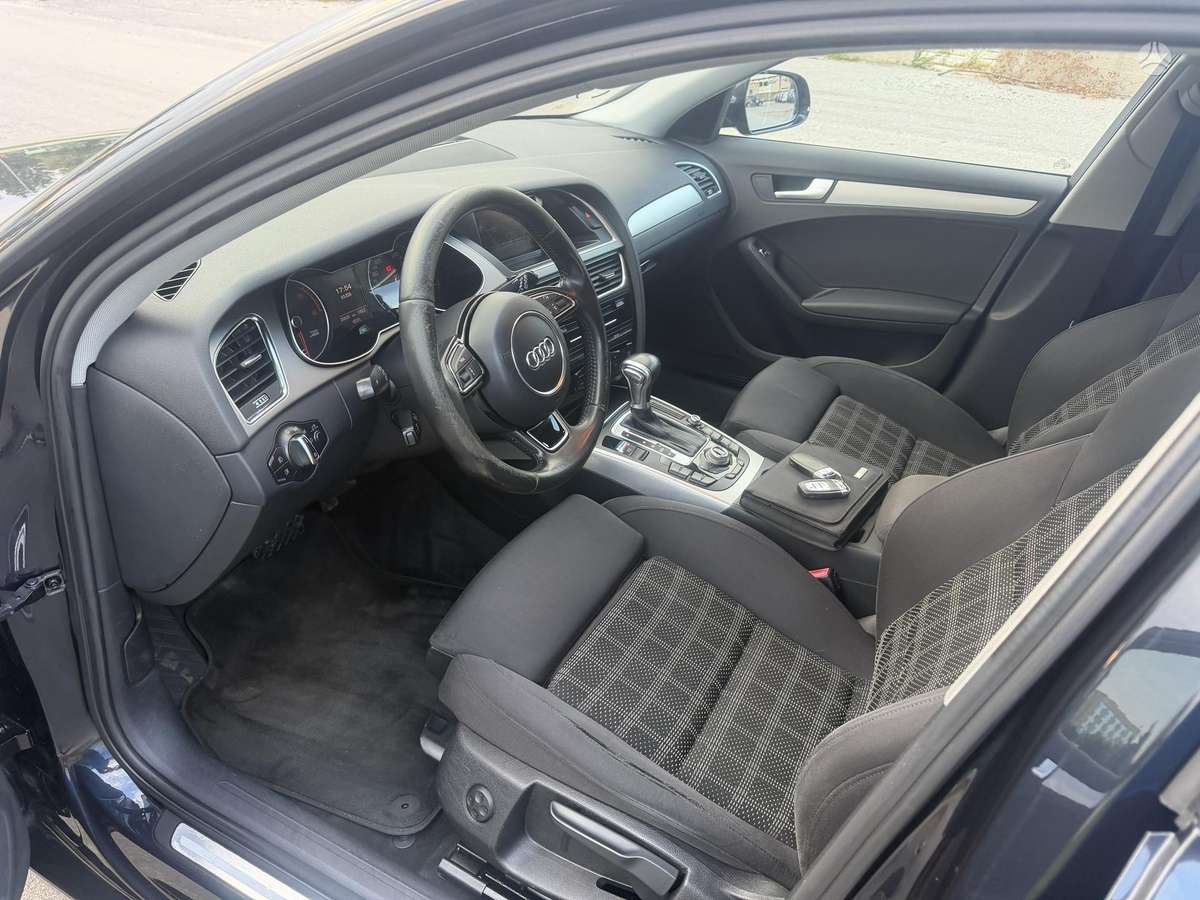 Audi A4 2012 — photo 14