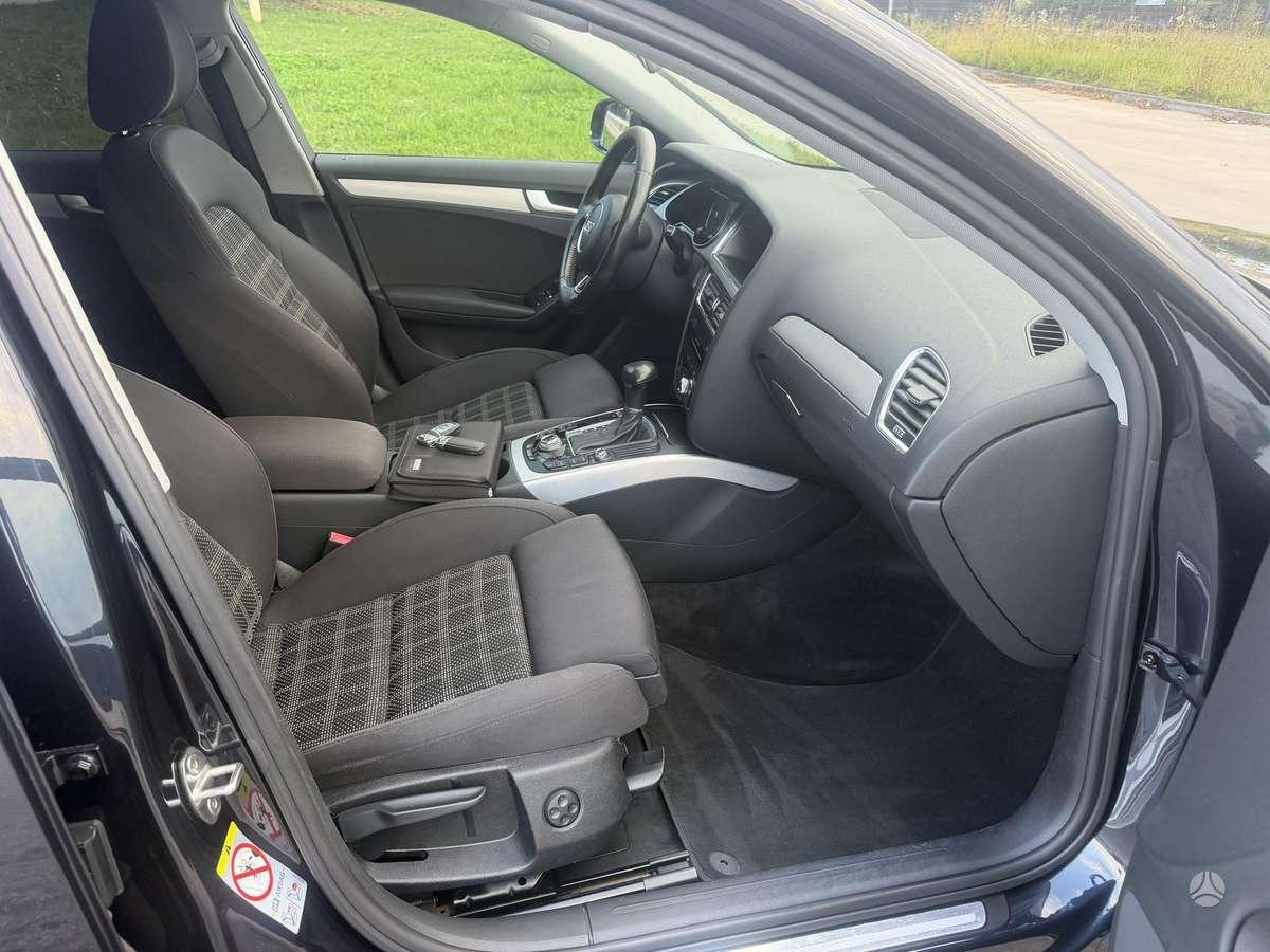 Audi A4 2012 — photo 15