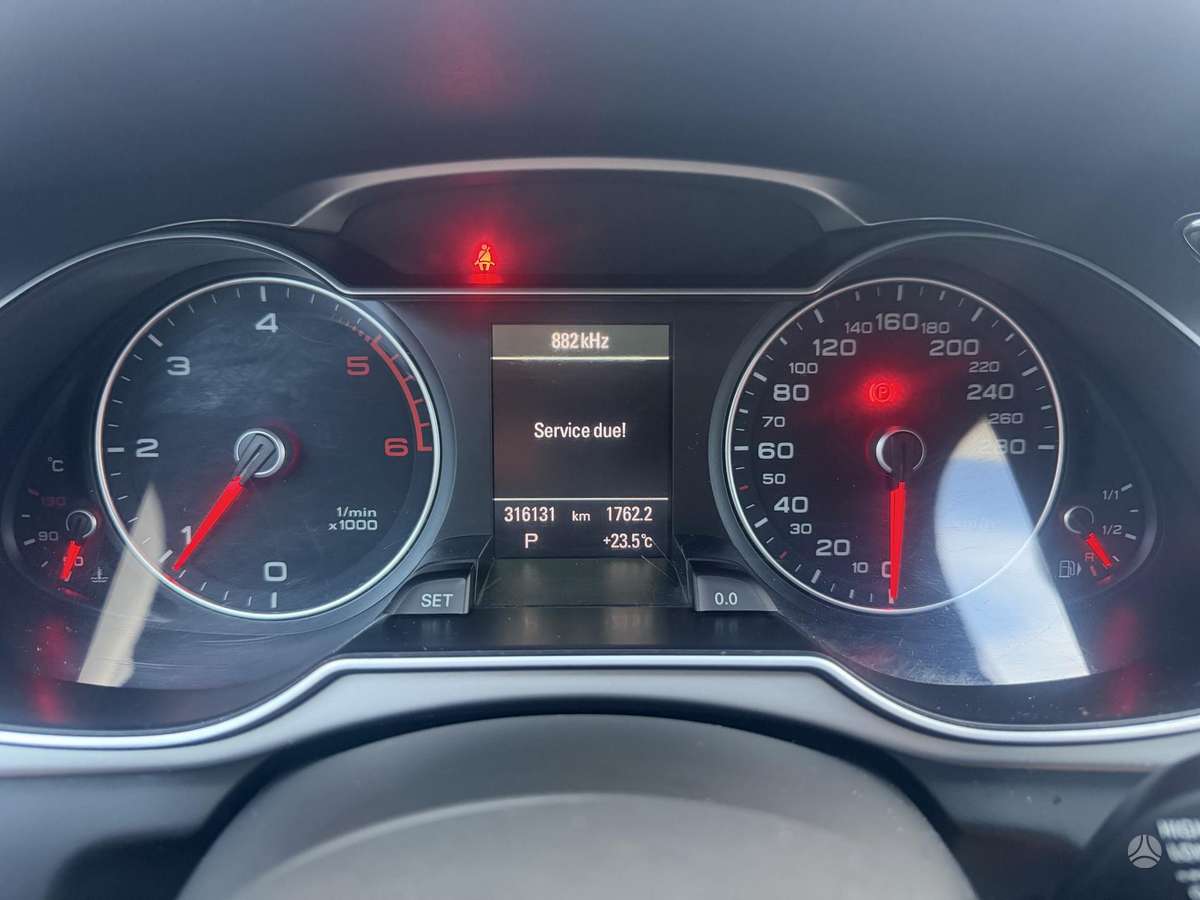 Audi A4 2012 — photo 23