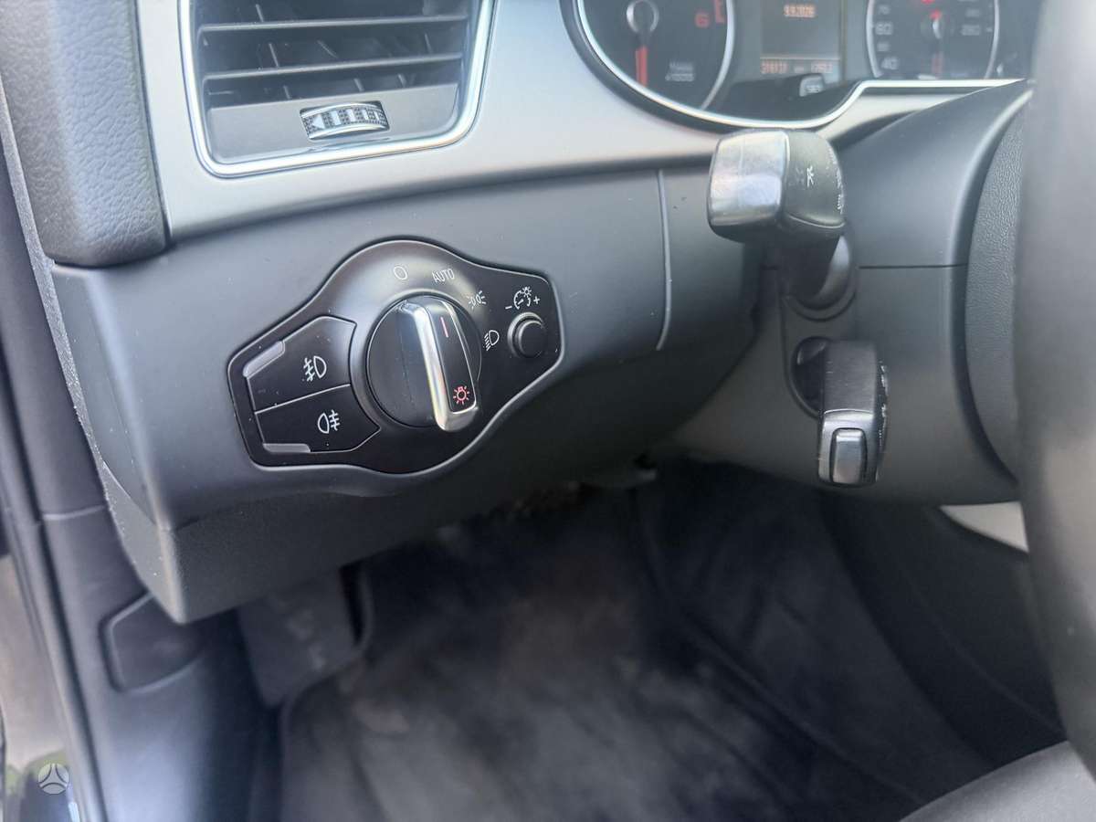 Audi A4 2012 — photo 24