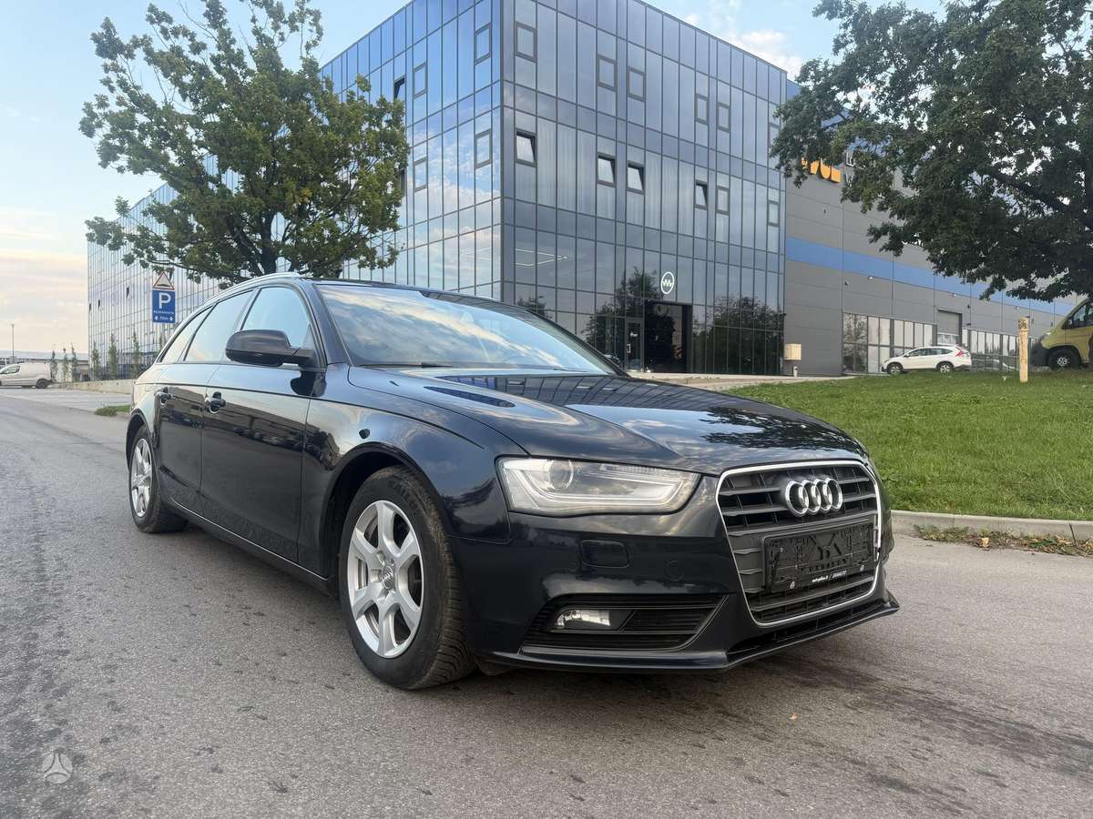 Audi A4 2012 — interior