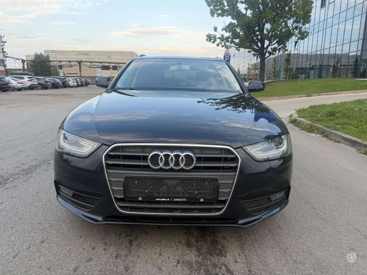 Audi A4 2012 — photo 5