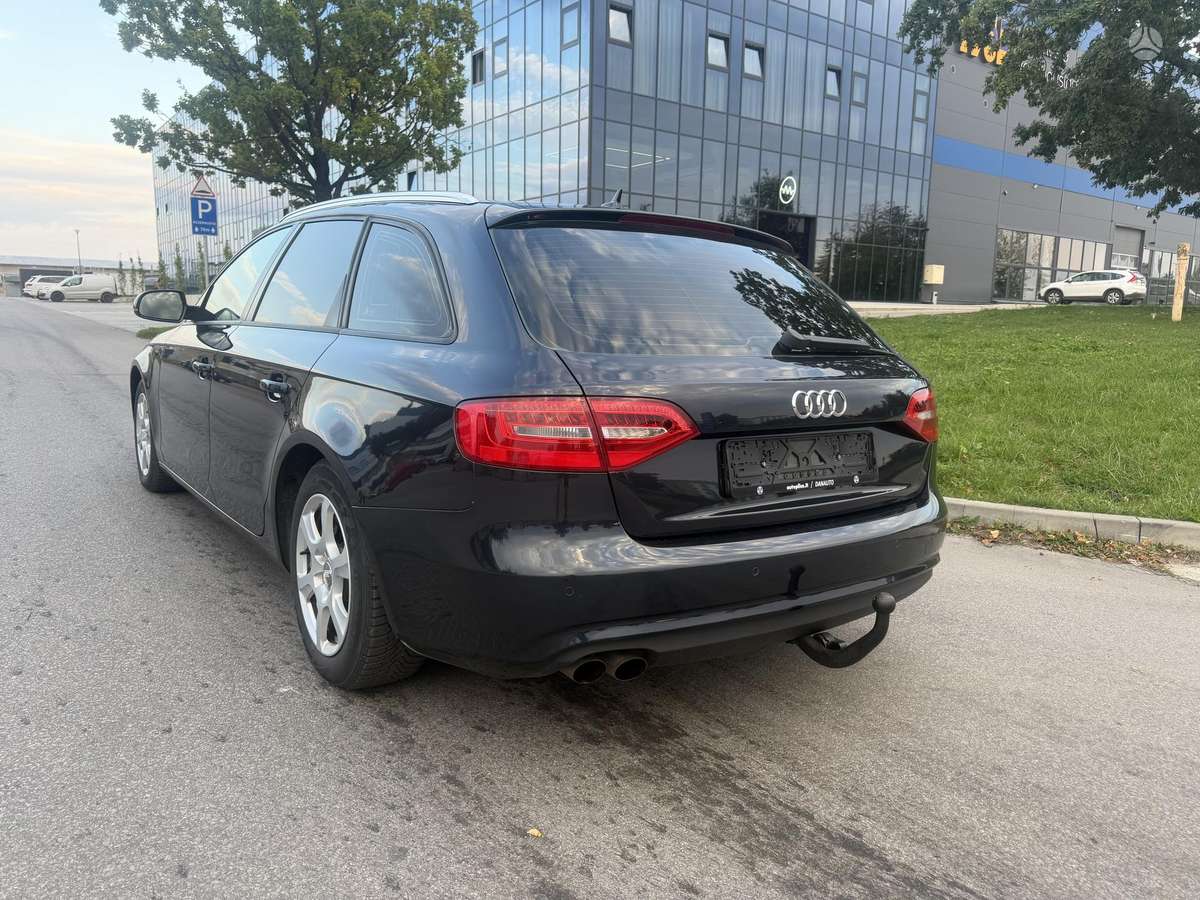 Audi A4 2012 — photo 7