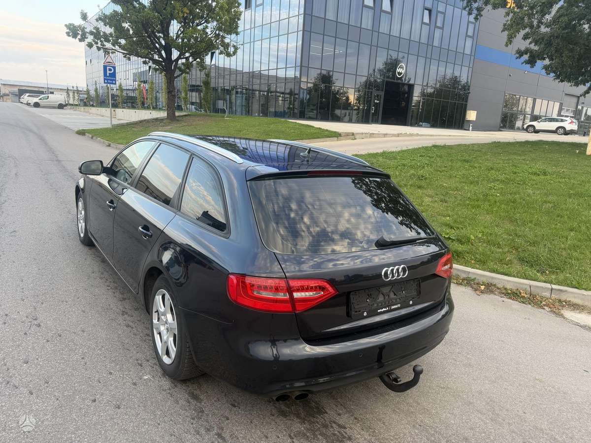 Audi A4 2012 — photo 8