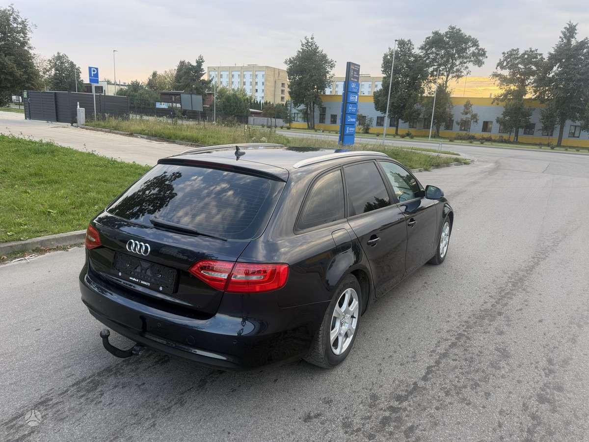 Audi A4 2012 — photo 9